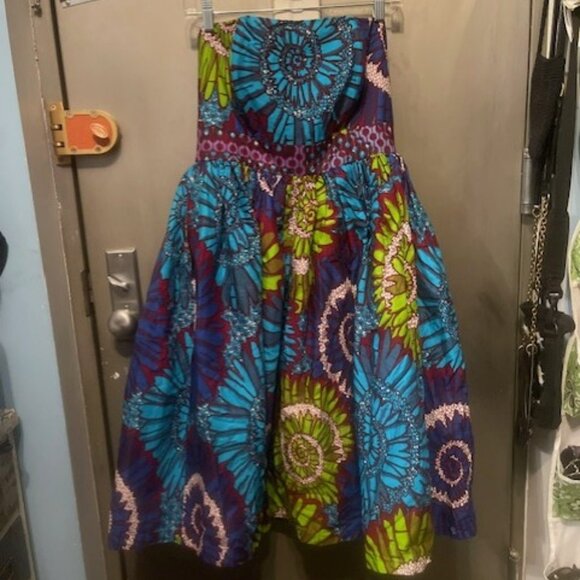 Sika Strapless Fit & Flare Dress - Floral Ghanian Print - Picture 2 of 16